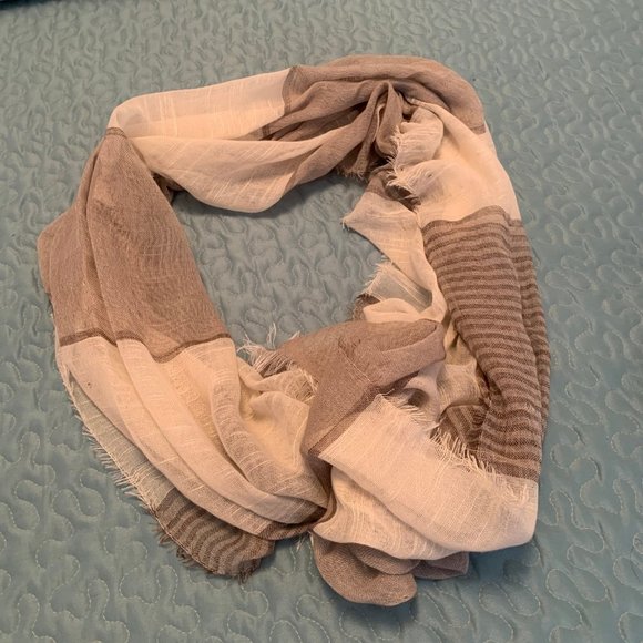 Scarf - Picture 1 of 2